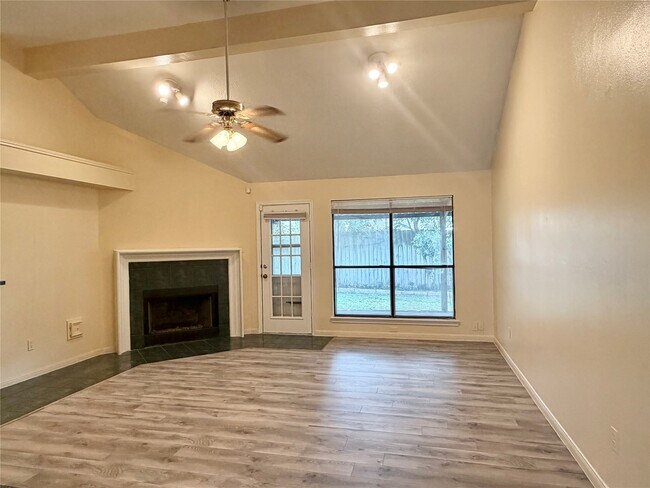 Building Photo - 17407 Chamberlain Dr