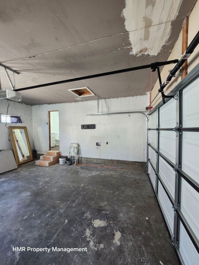 Building Photo - Newly Remodeled Home in Pomona