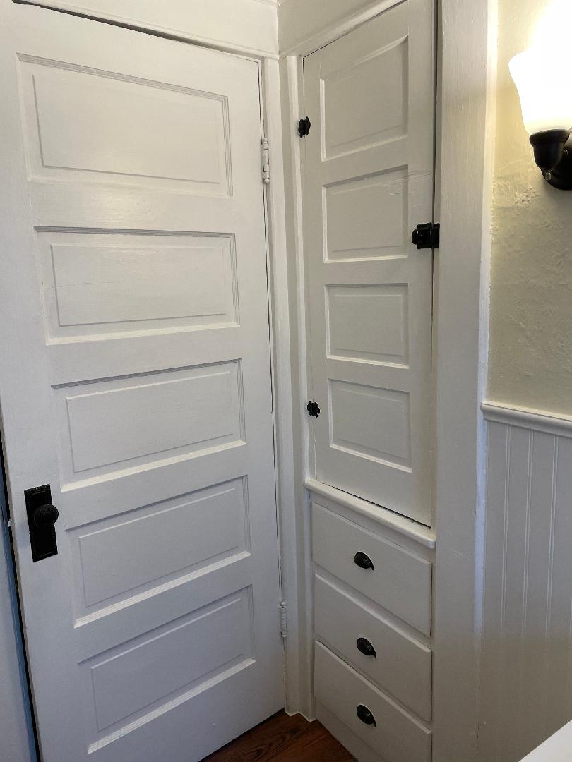 Bathroom - 220 Stevenson St