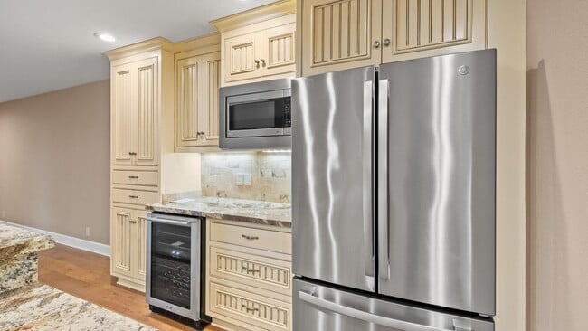 Building Photo - 156 Vineyard Cir