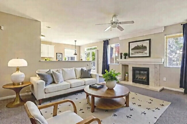 Building Photo - 12220 Peartree Way