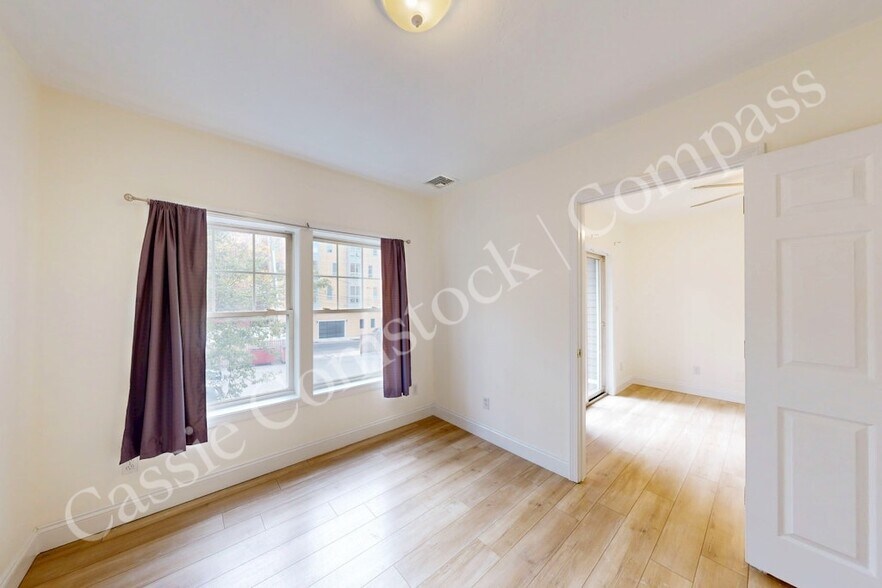 3rd bedroom - 111 W 8th St