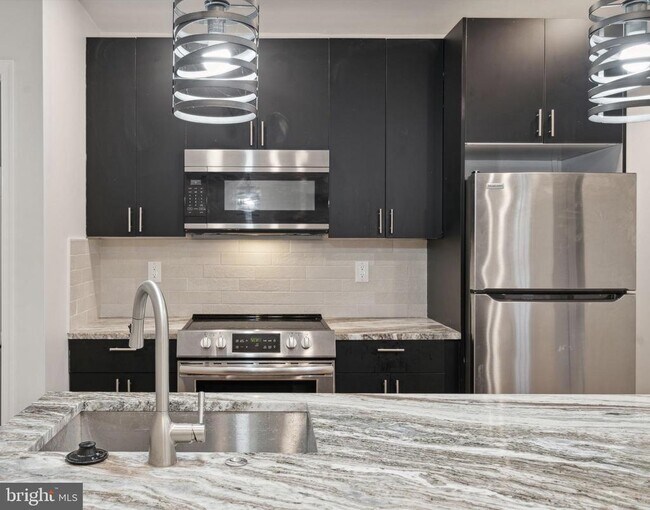 Building Photo - 1701 Point Breeze Ave