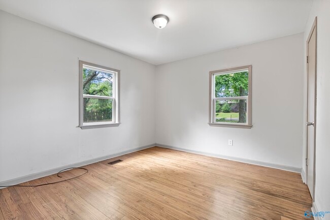 Building Photo - 298 Harbin Rd