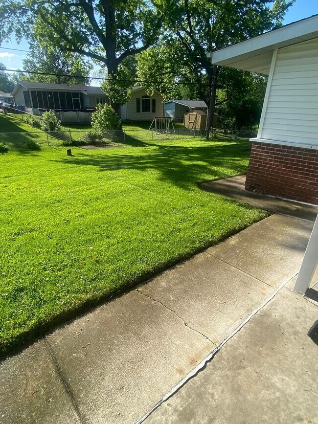 Building Photo - 3 Bedroom Single Family Home in Florissant
