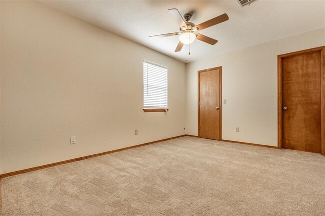 Building Photo - 231 Barrett Pl