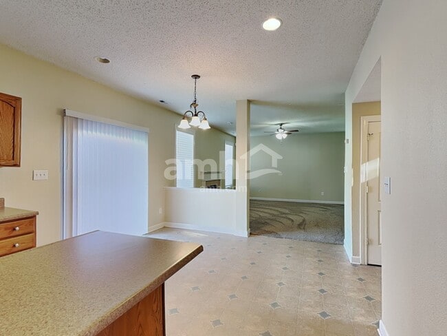 Building Photo - 5647 James Blair Dr