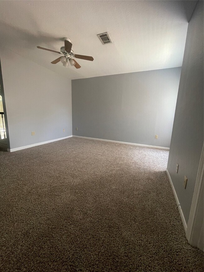 Building Photo - 5515 Strack Rd