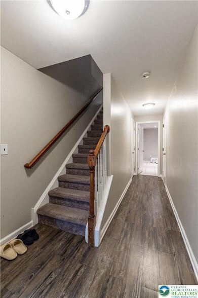 Building Photo - 2512 Gila Dr