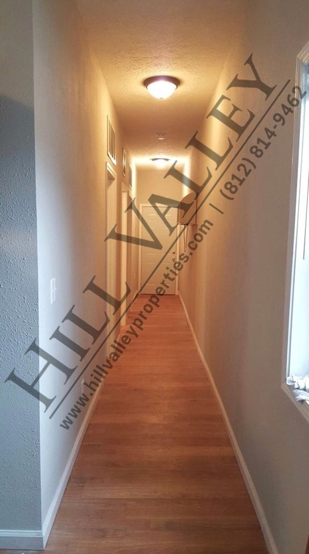 Building Photo - Two Bedroom Home, Close to Campus/Downtown