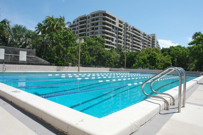Building Photo - 151 Crandon Blvd