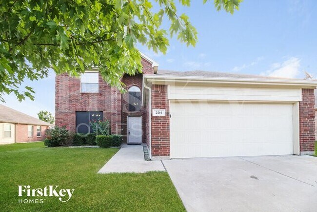 Primary Photo - 204 Clydesdale St