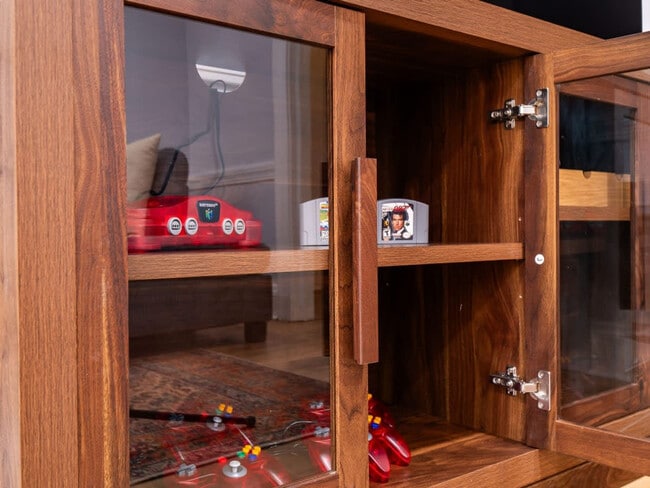 Building Photo - 2010 Chesterland Ave