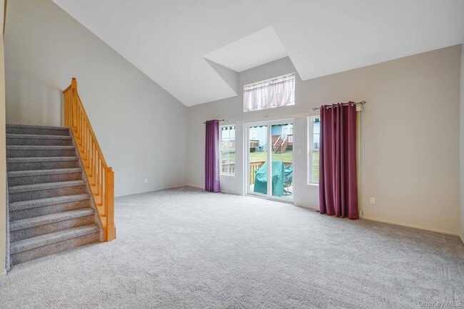 Building Photo - 18 Summerfield Cir