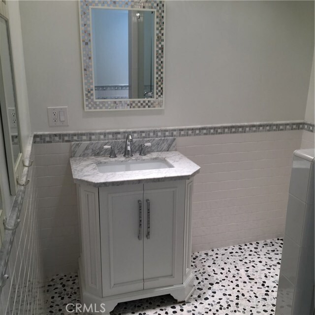 Building Photo - 952 2nd St.