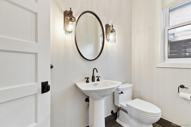 Building Photo - 510 High St