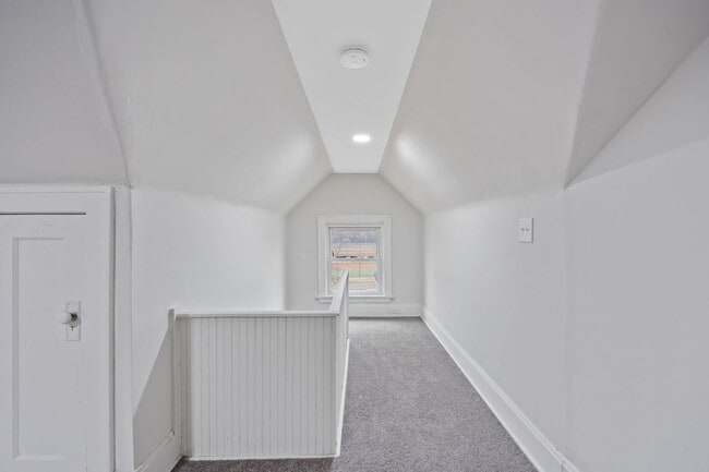 Building Photo - HYDE PARK -Move In This Week, Get $500 Bac...