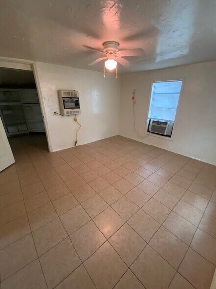 Building Photo - 1110 Wilson St