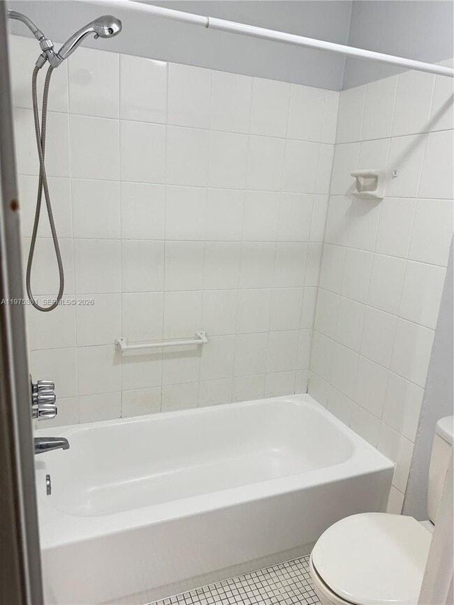 Building Photo - 9641 SW 77th Ave