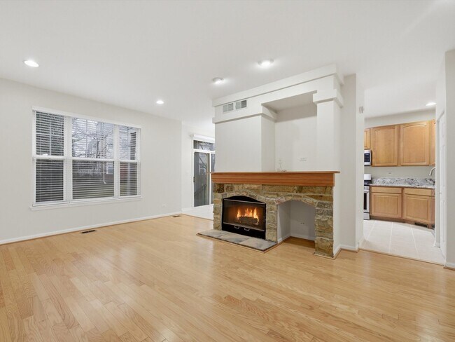 Building Photo - 399 Pine Lake Cir