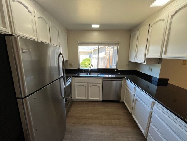 Building Photo - Ready Now! Come Tour Your New 3 Bedroom 2 ...