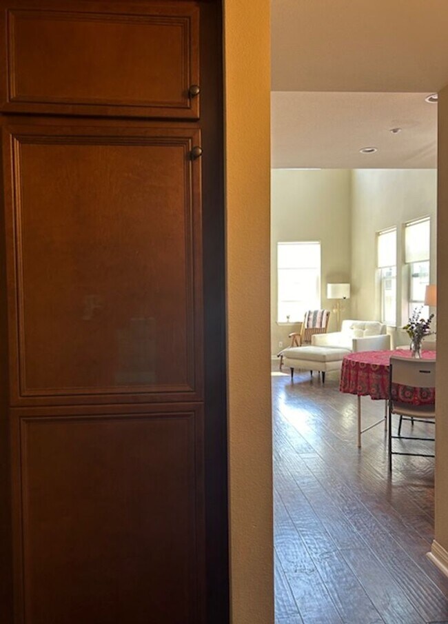 Building Photo - 2bed 2bath 1,401 Sqft VANTIS Condo in the Heart of Aliso Viejo