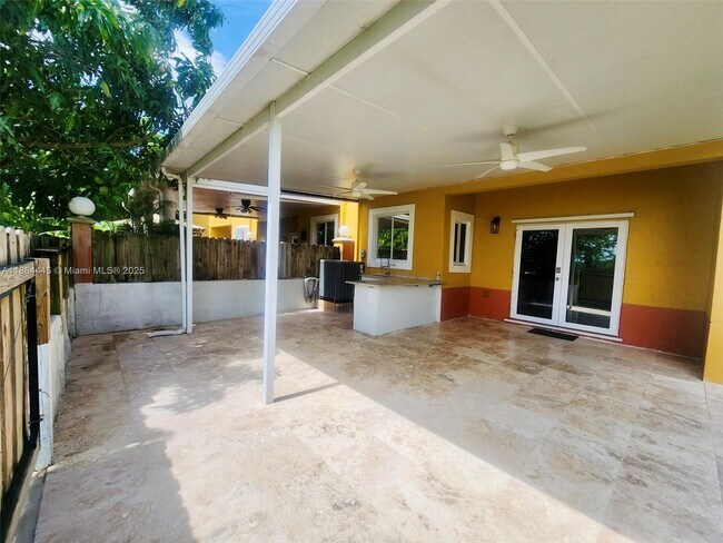 Building Photo - 18201 SW 108th Pl