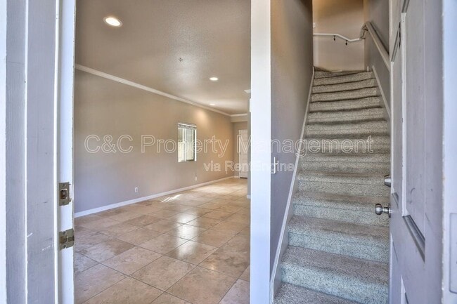 Building Photo - 815 Alice St