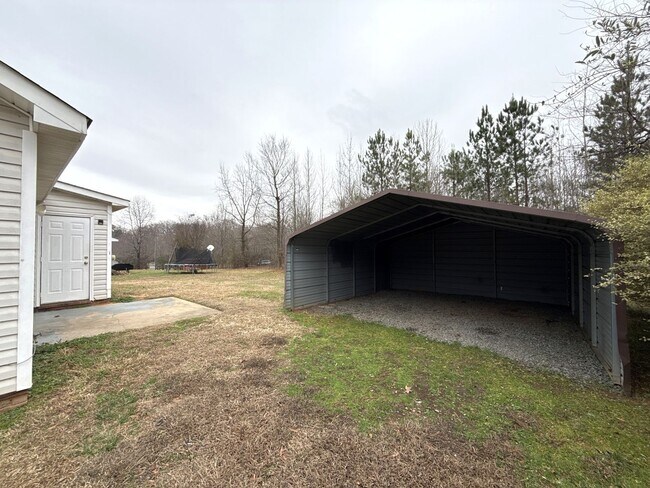 Building Photo - 3214 Atlas Dr