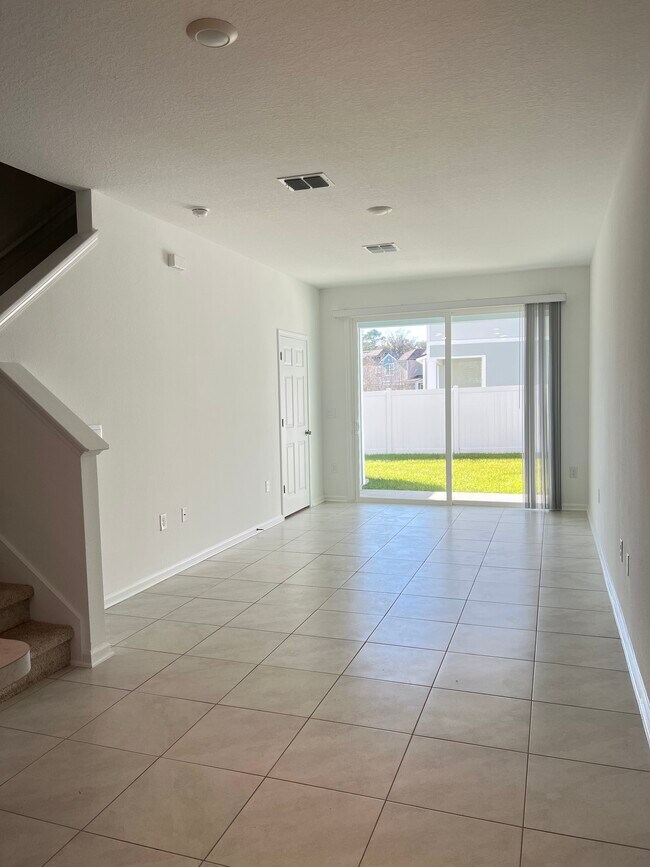 Building Photo - 4942 Equinox St