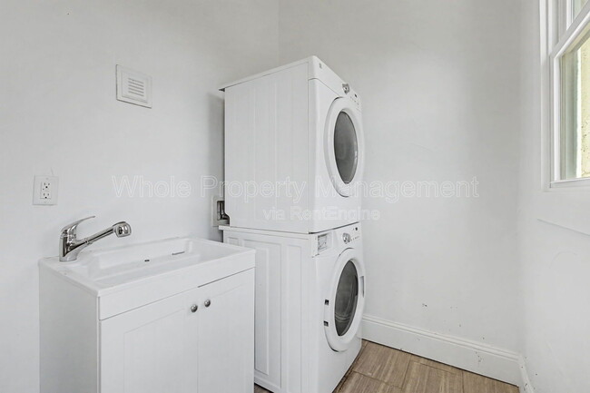 Building Photo - 3116 N Elizabeth St