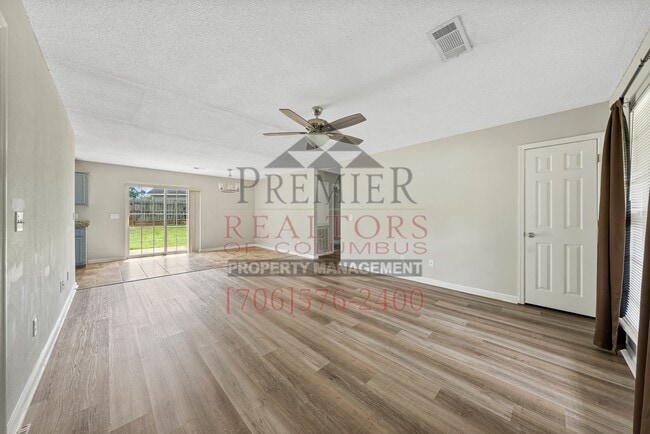 Building Photo - 8440 Canaan Dr