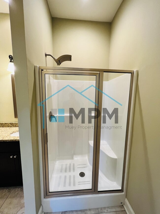 Building Photo - 111 Briar Glen Dr