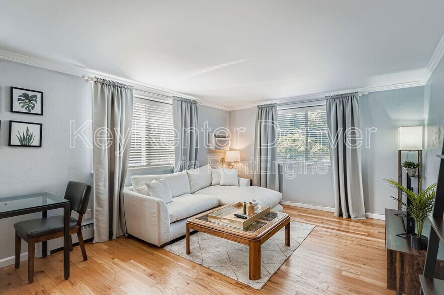 Primary Photo - 1327 Steele St