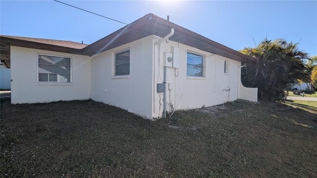 Building Photo - 874 Dolphin Ave NW