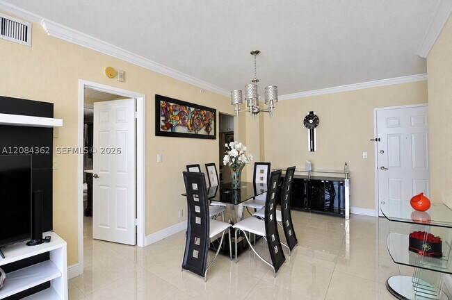 Building Photo - 2501 S Ocean Dr