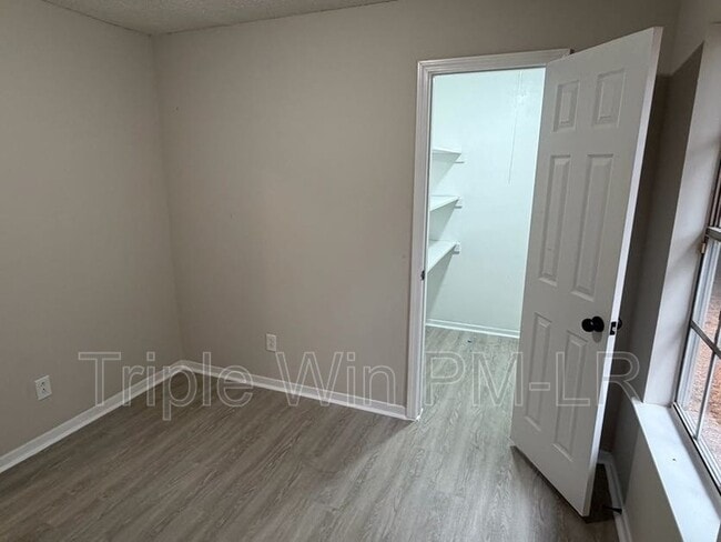 Building Photo - 10002 Stardust Trail