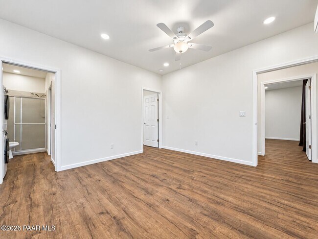 Building Photo - 344 S Marina St