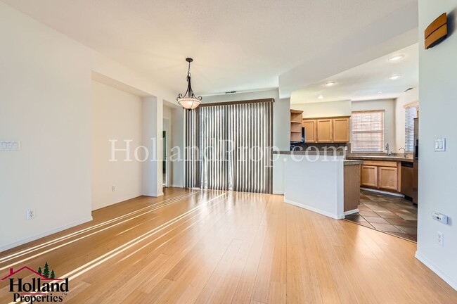 Building Photo - Charming 2-Bedroom Condo with Premium Feat...