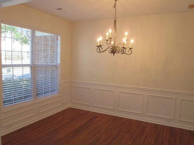 Building Photo - 811 Buffington Way