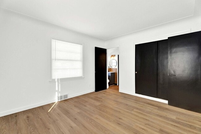 Building Photo - 3BD | 2BTH - BEAUTIFUL HOME - WEST BLOOMFIELD, MI