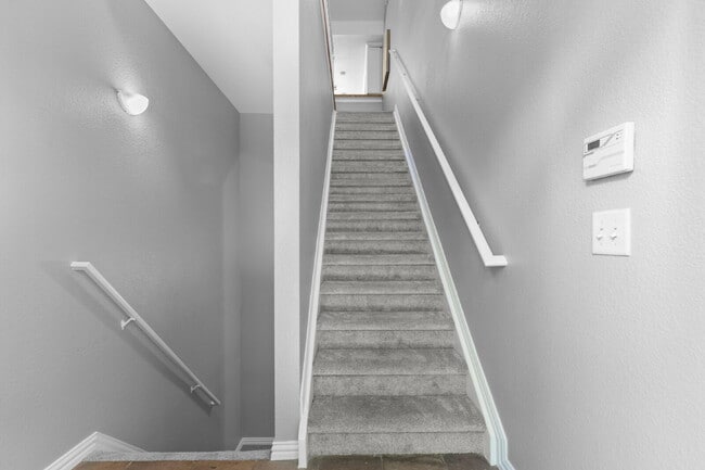 Building Photo - $3,250.00 - 2 Bedroom, 2.5 Bathroom Condo ...