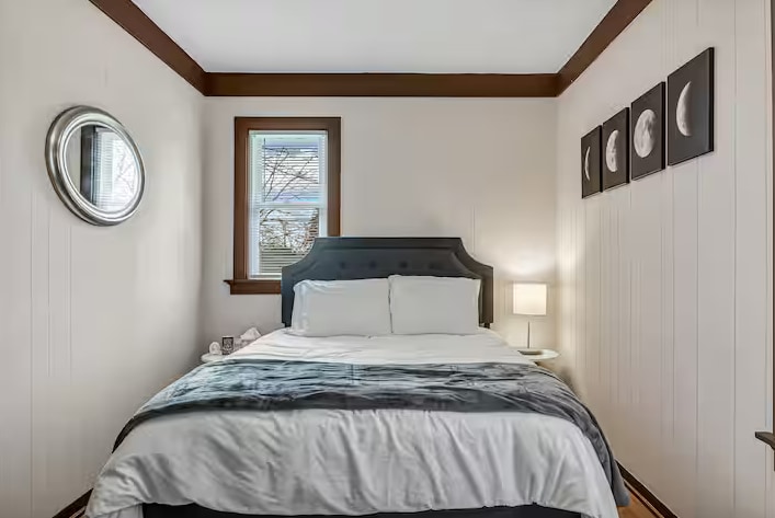 Building Photo - 817 Bell Ave