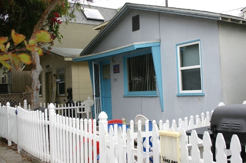 Building Photo - 728 Venice Ct