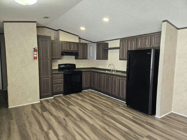 Building Photo - 76 Stebbins Dr