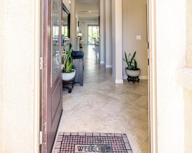 Building Photo - 81363 Corte Compras