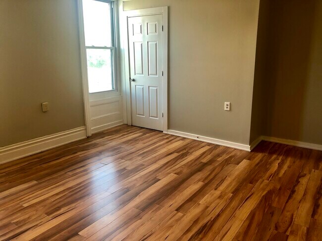 213 Apt 3 Living Room - 213-215 4th St