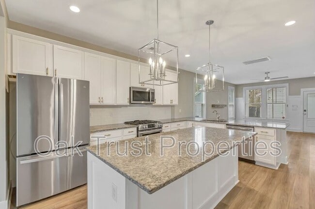 Building Photo - 3 Clearblue Lp