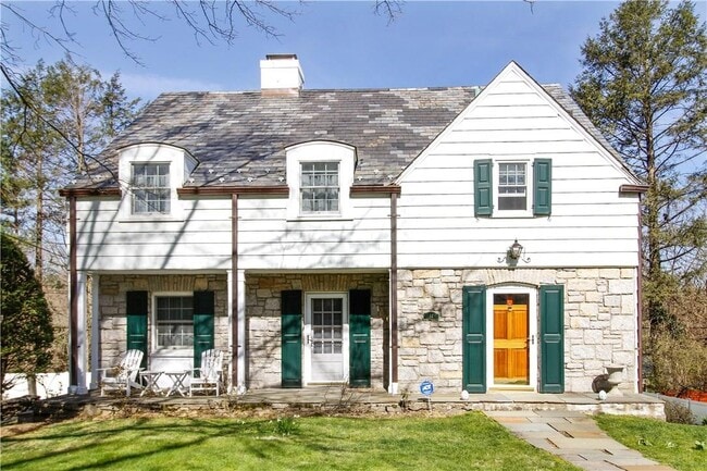 Primary Photo - 14 Ross Rd