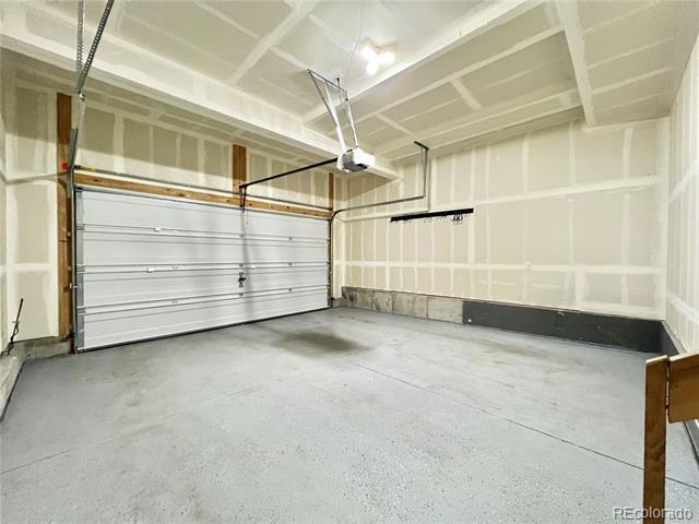 Building Photo - 11840 Dodworth St